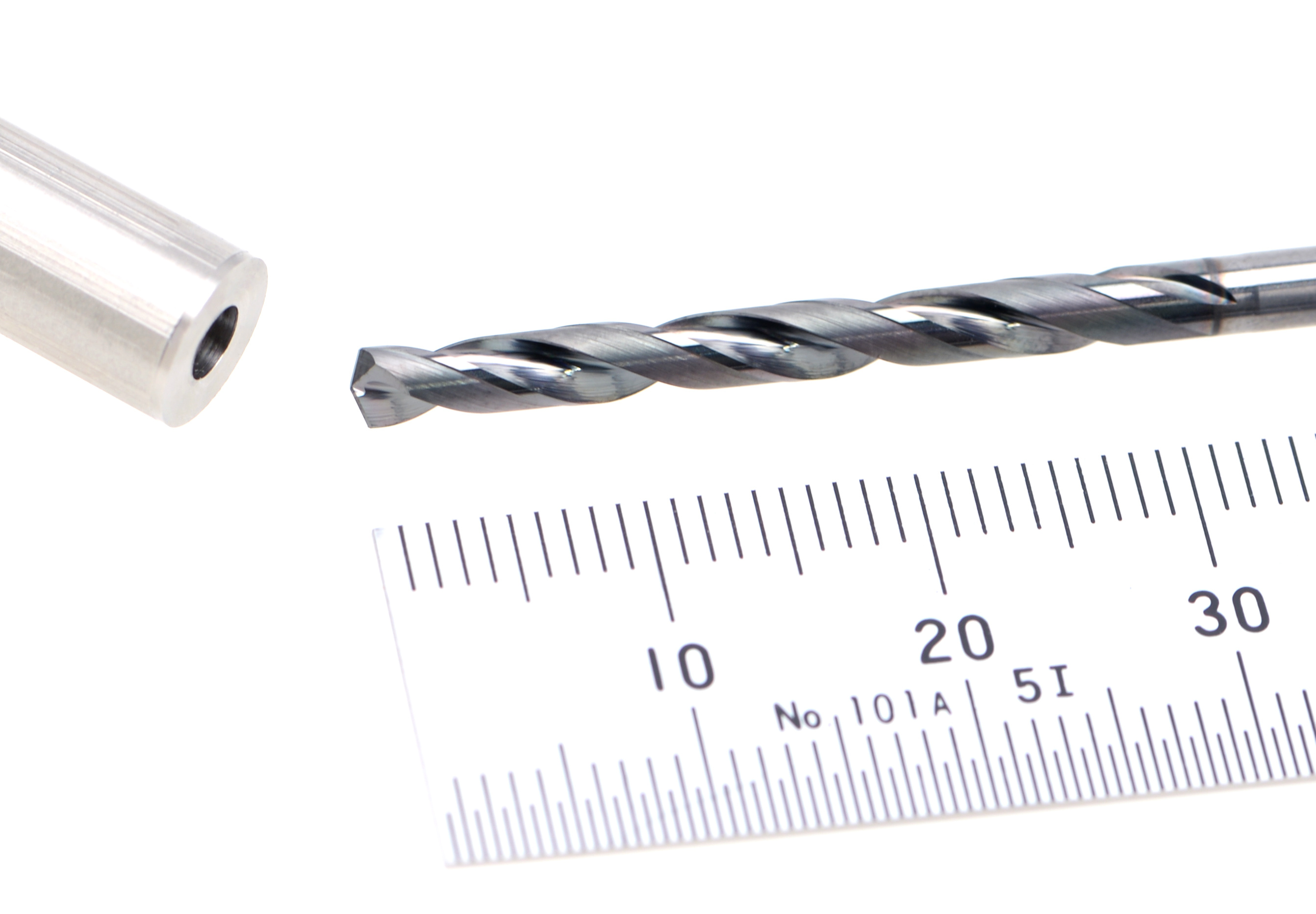 Prozesssicher bohren bei kleinsten Durchmessern