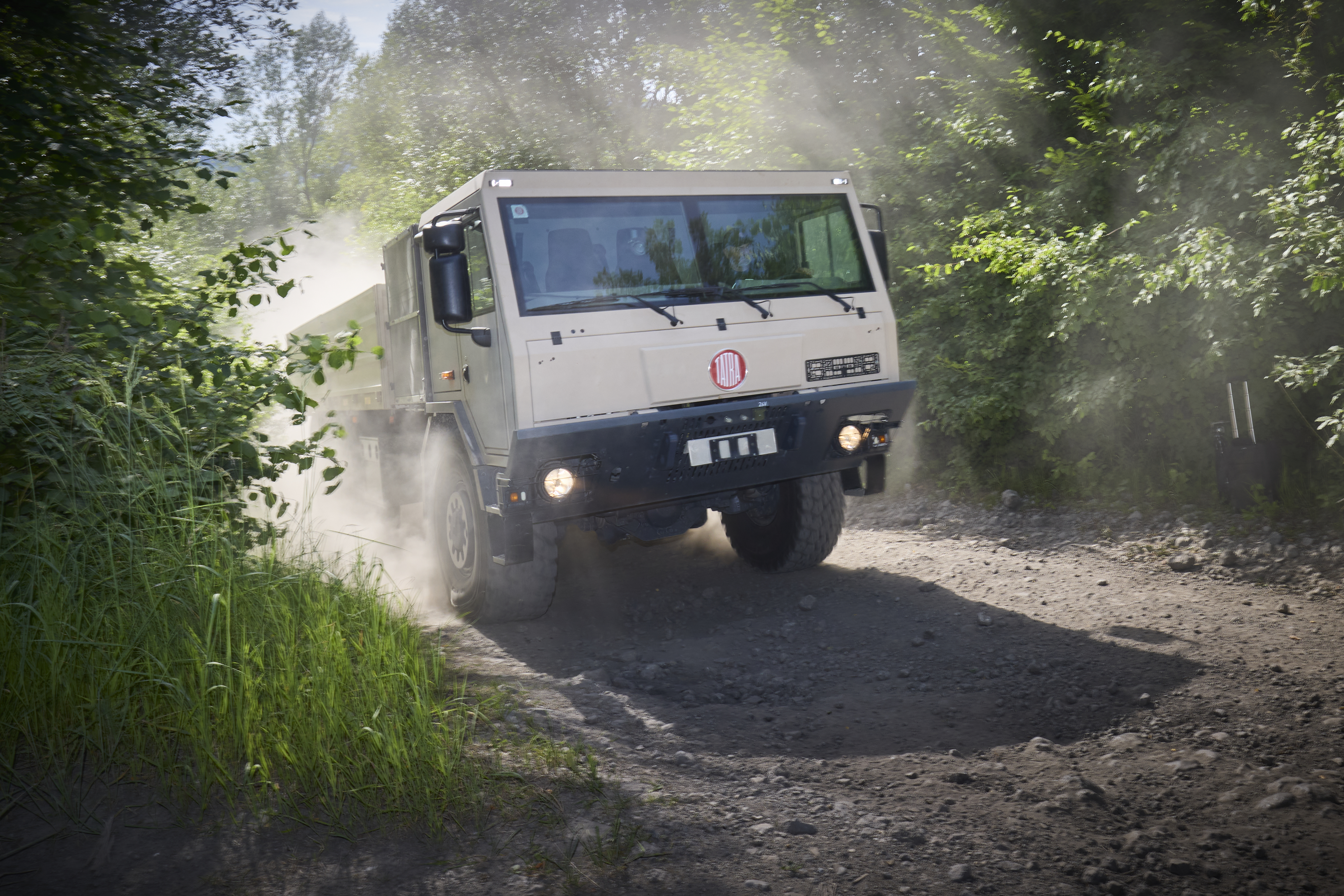 Effiziente und flexible Komplettbearbeitung  von V8- und V12-Dieselmotoren